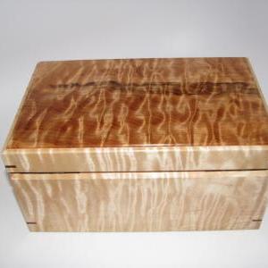 Fantastically Figured Box. Quilted And Spalted Red..