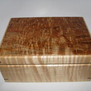 Deluxe Spalted Maple And Tiger Maple Keepsake Box..