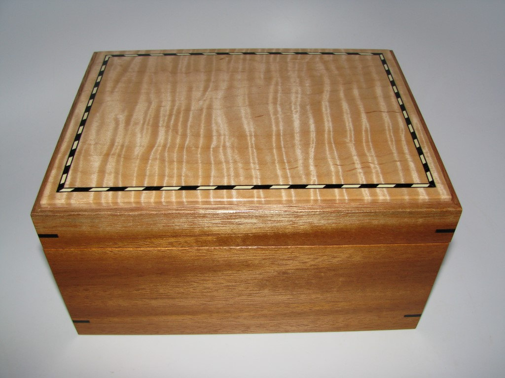 Premium Inlaid And Upholstered Handcrafted Tiger Maple Keepsake Box. . 9" X 7" X 5"