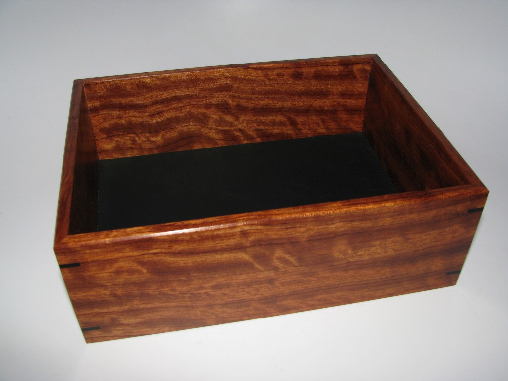 Leather Lined Valet Tray In Figured Bubinga. Valet Box. 9" X 7" X 3"