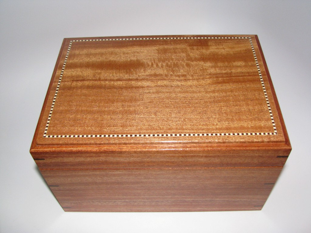 Tall Hierloom Mahogany Box With Classic Stylings. Inlaid Top In Holly And Walnut. 10.25" X 7.25" X 6".