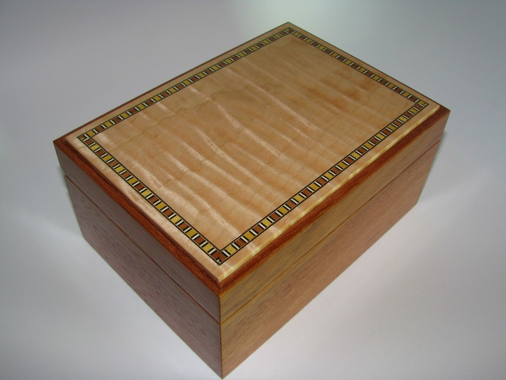 Tiger Maple Keepsake Box With Brazillian Cherry Sides. Inlaid Top And Velvet Lined. 8.25" X 6" X 4"